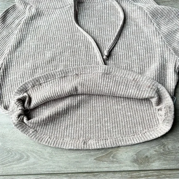 Gymshark Slounge Taupe  Cropped Hoodie - Picture 11 of 15